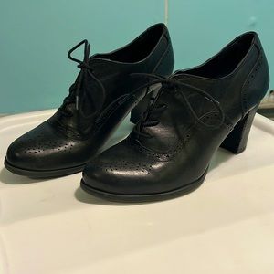 Oxford Heels Booties